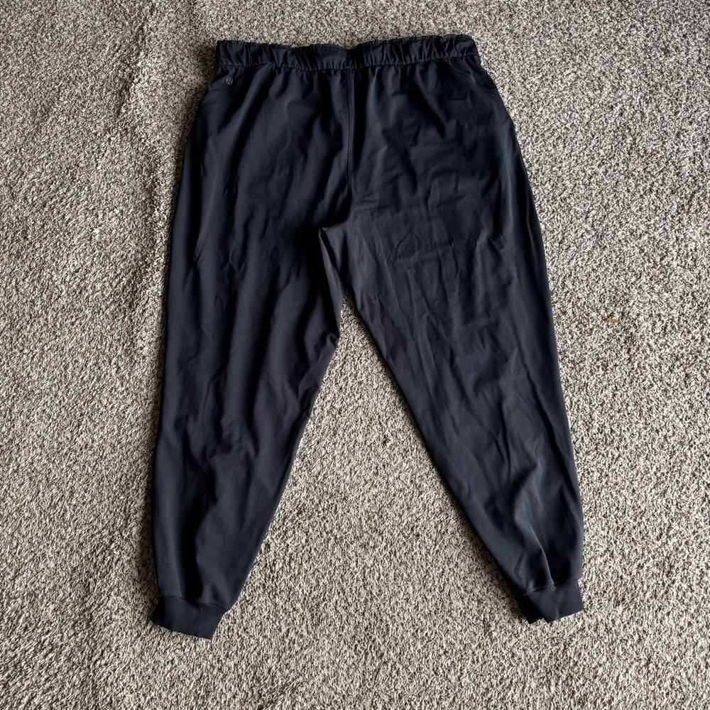 Lululemon Women’s 18 Keep Moving Jogger Luxtreme Black Gym Athletic - Picture 2 of 4